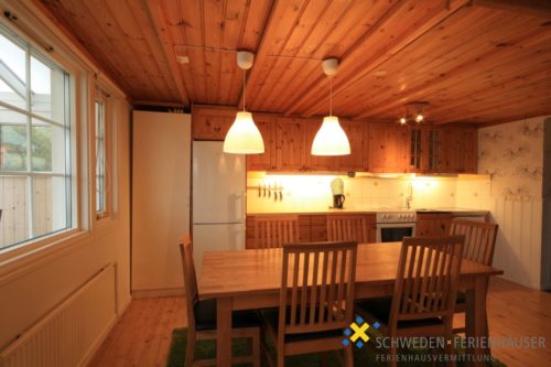 Wohn- /Essbereich mit offener Küche – Ferienhaus John 9