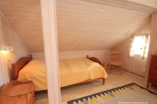 Schlafzimmer 3 (Obergeschoss) – Ferienhaus Haga