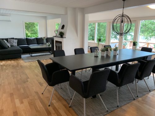 Wohn- /Essbereich mit offener Küche – Ferienhaus Lunding